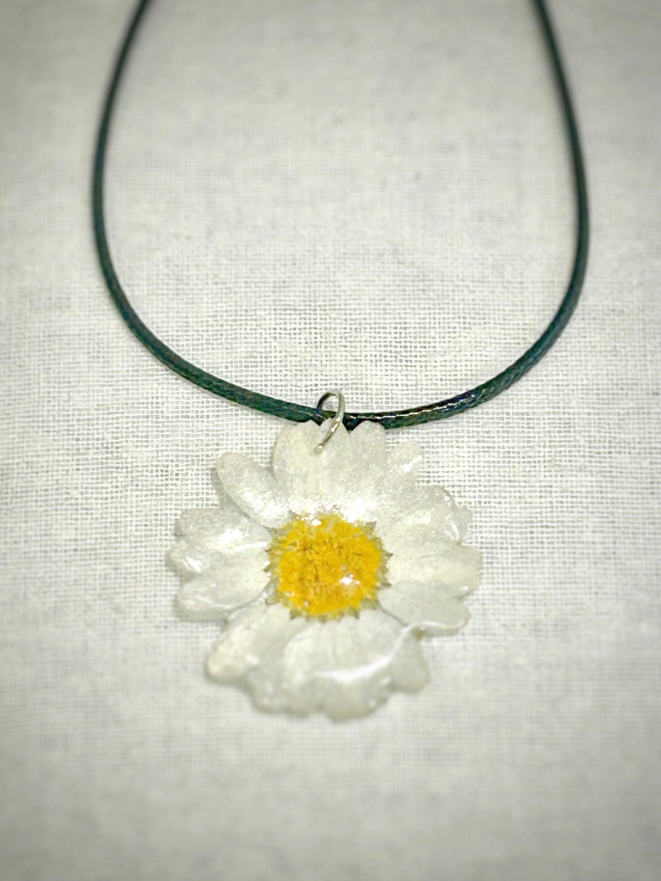 Daisy Resin Pendant